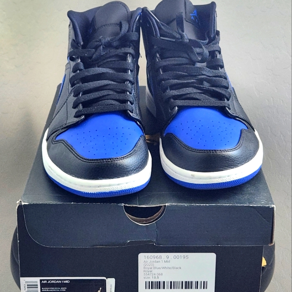 NIKE Air Jordan 1 Mid